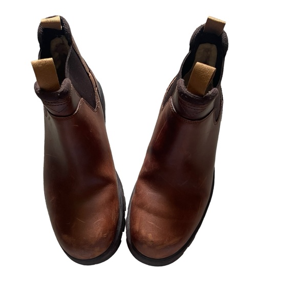 UGG HILLMONT CHELSEA Boots in good condition. - Picture 5 of 9